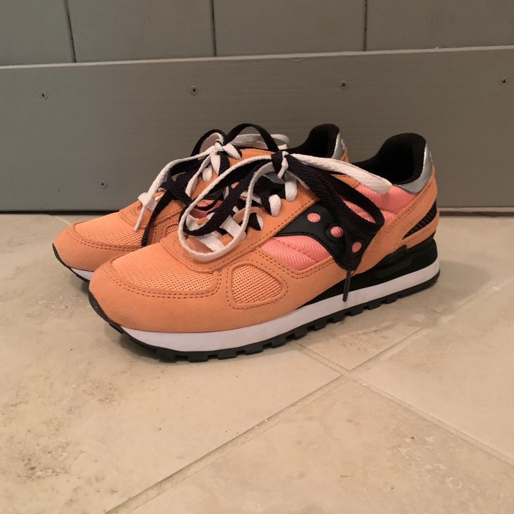 Saucony Peach/Orange women’s shoes 7.5